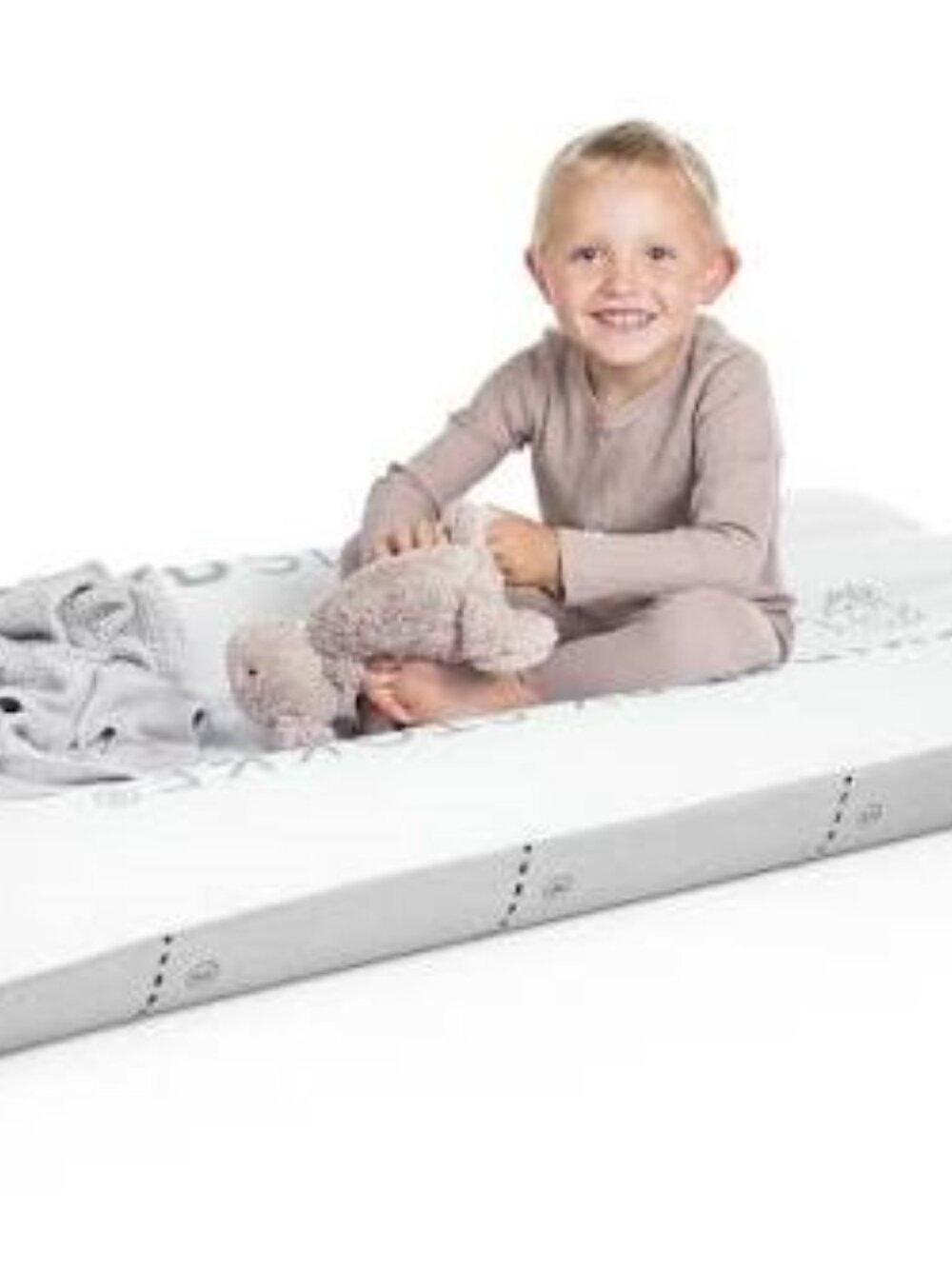 Stokke Jetkids CloudSleeper inflatable mattress - Picture 4 of 11